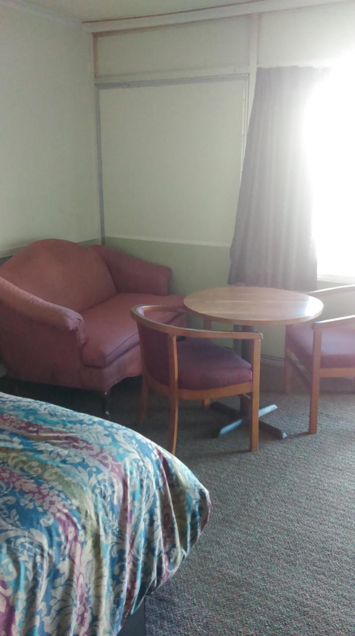 Aristocrat Motor Inn Bolivar Екстер'єр фото